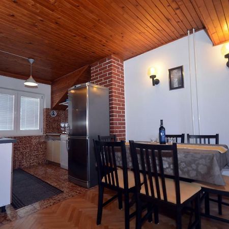 Apartment Mimica-Croatia , Omis , Center Exterior photo