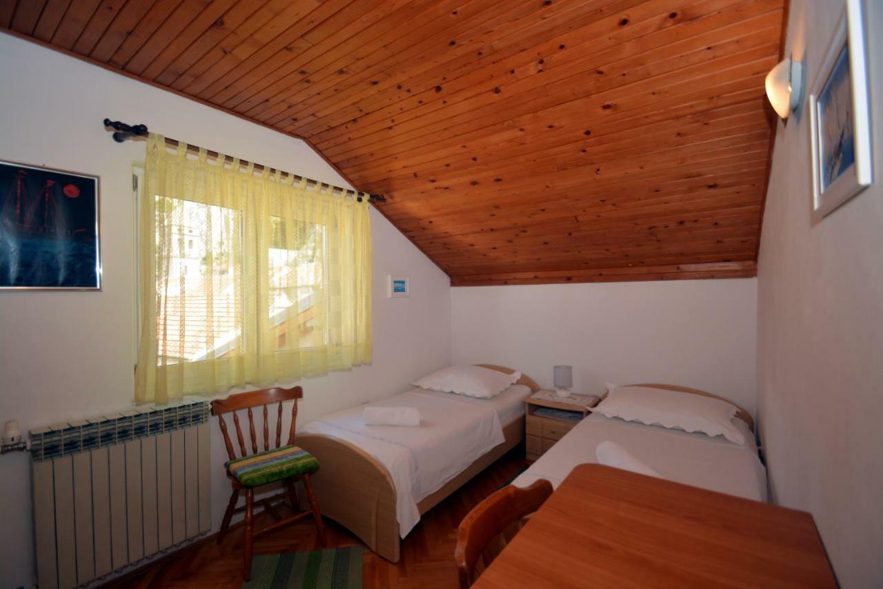 Apartment Mimica-Croatia , Omis , Center Exterior photo