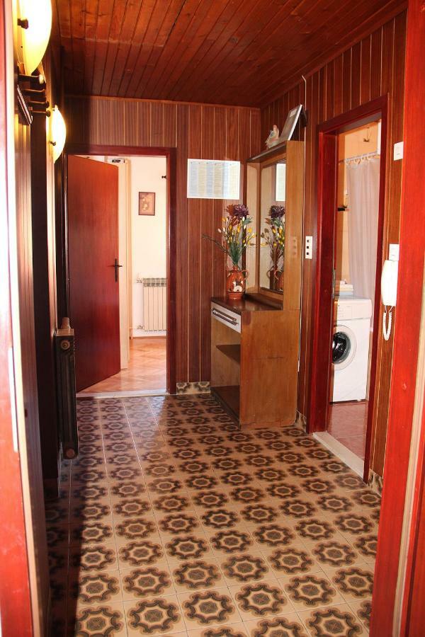 Apartment Mimica-Croatia , Omis , Center Exterior photo