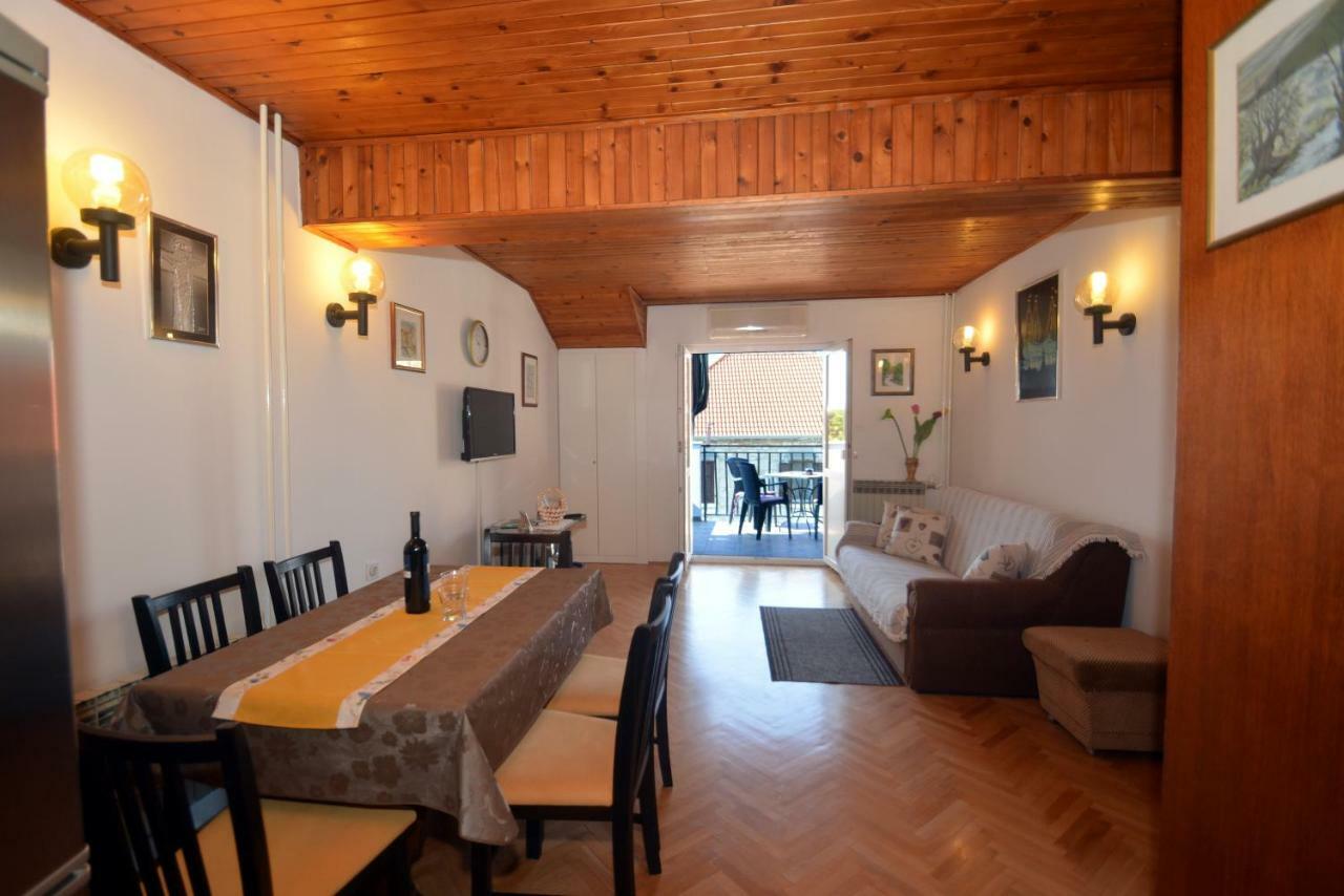 Apartment Mimica-Croatia , Omis , Center Exterior photo